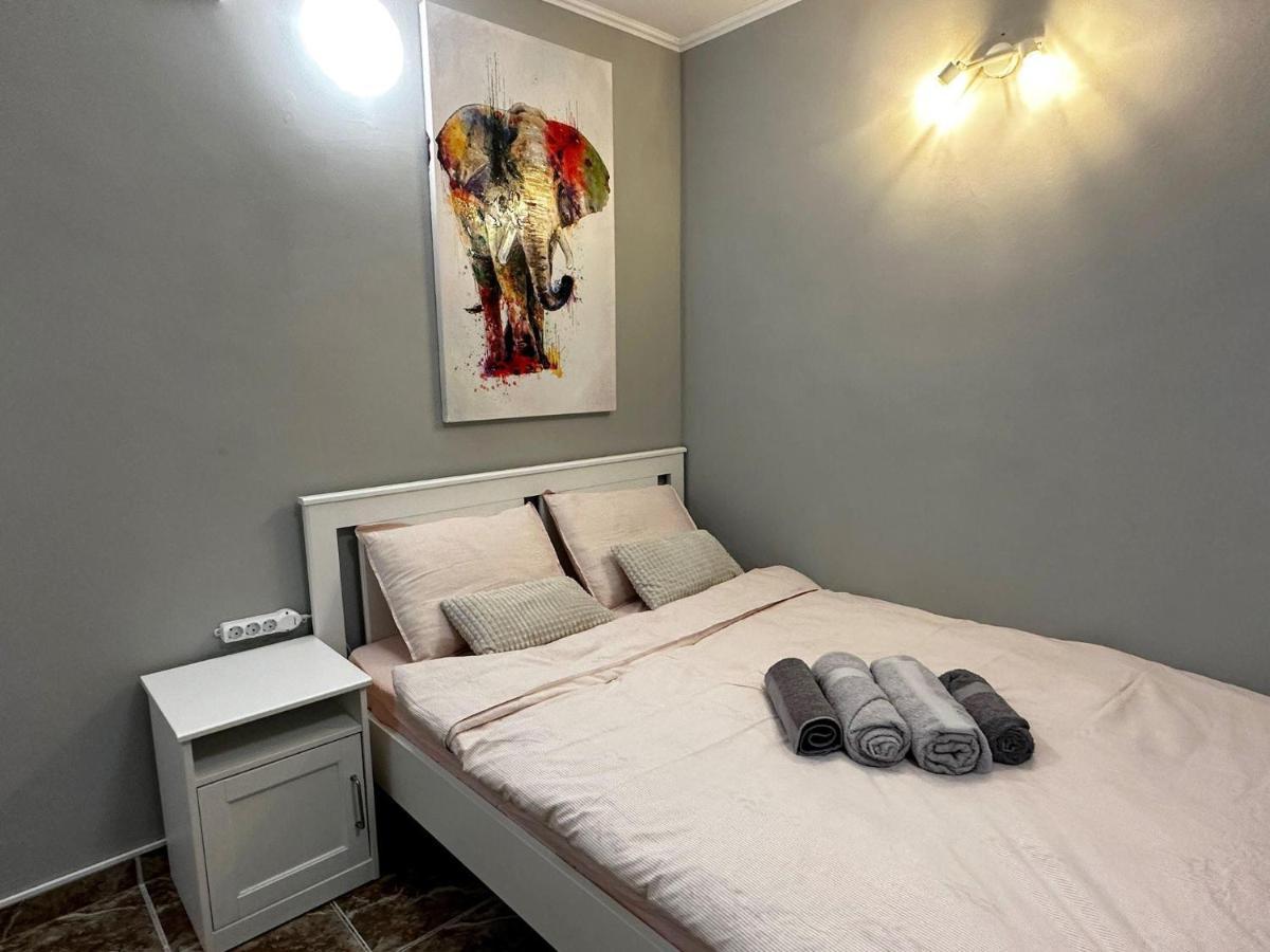 בוקרשט One Room Apartment Decebal מראה חיצוני תמונה