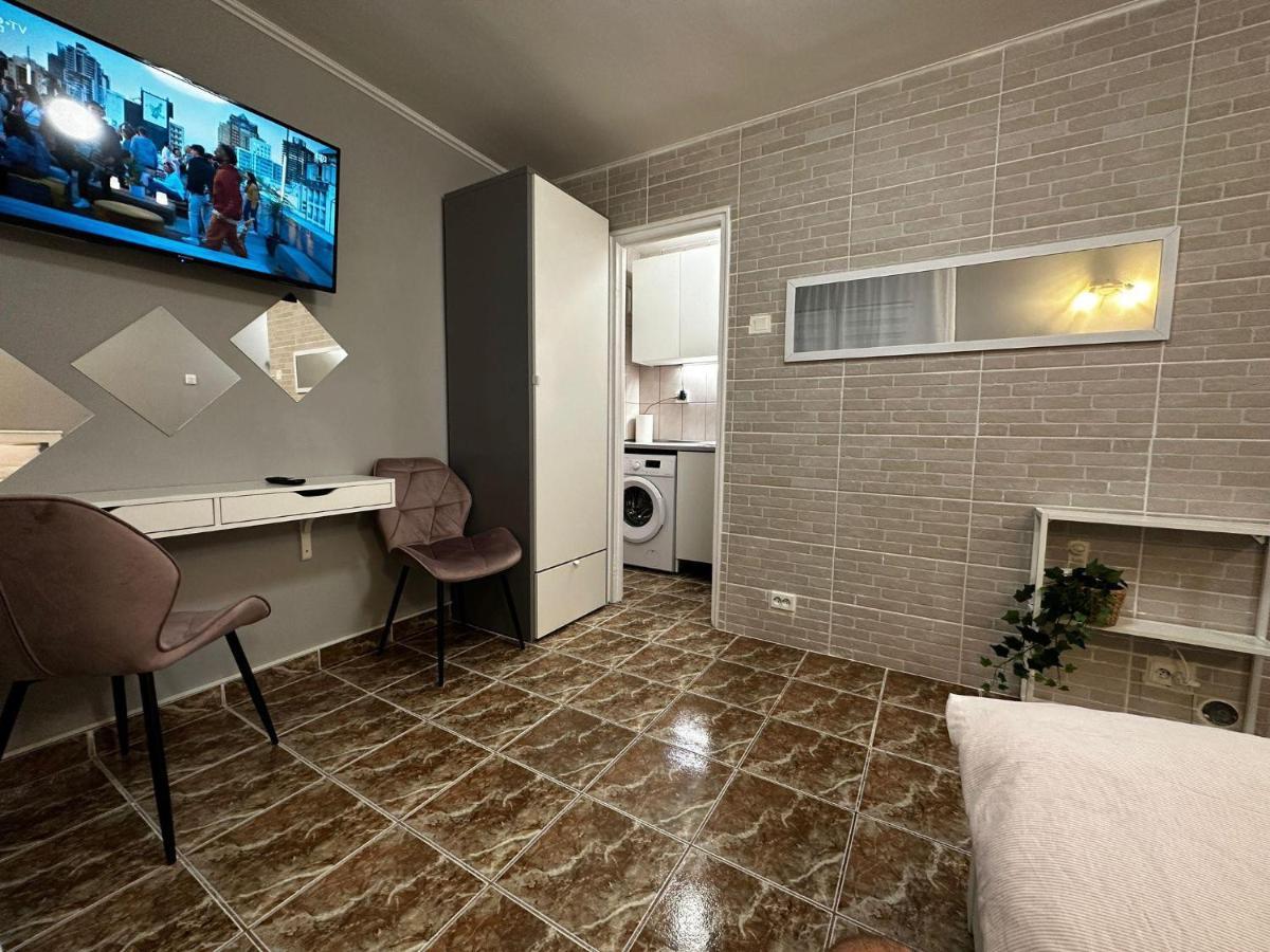 בוקרשט One Room Apartment Decebal מראה חיצוני תמונה