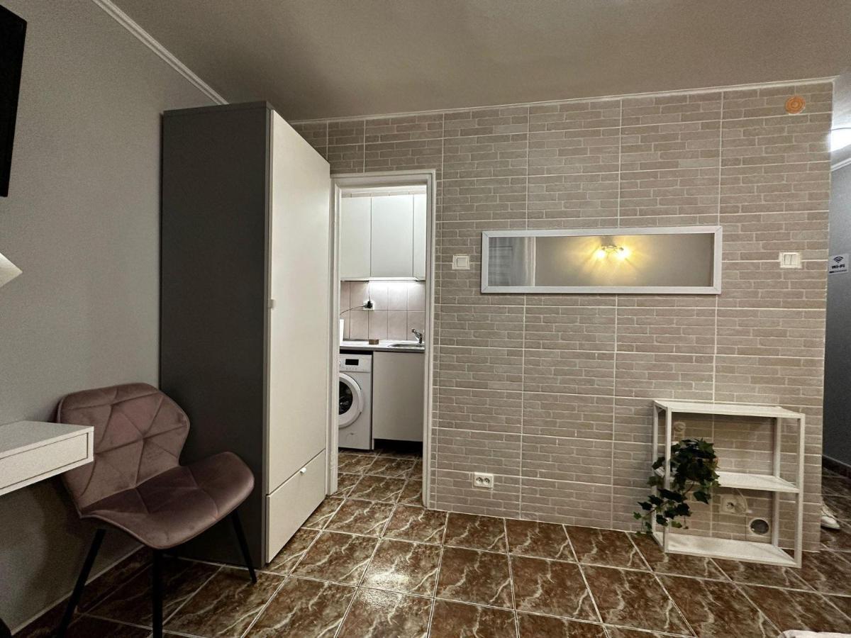 בוקרשט One Room Apartment Decebal מראה חיצוני תמונה